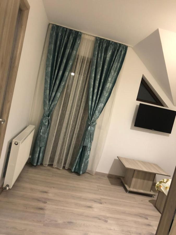 Hotel New House Curtea de Argeş Exterior foto