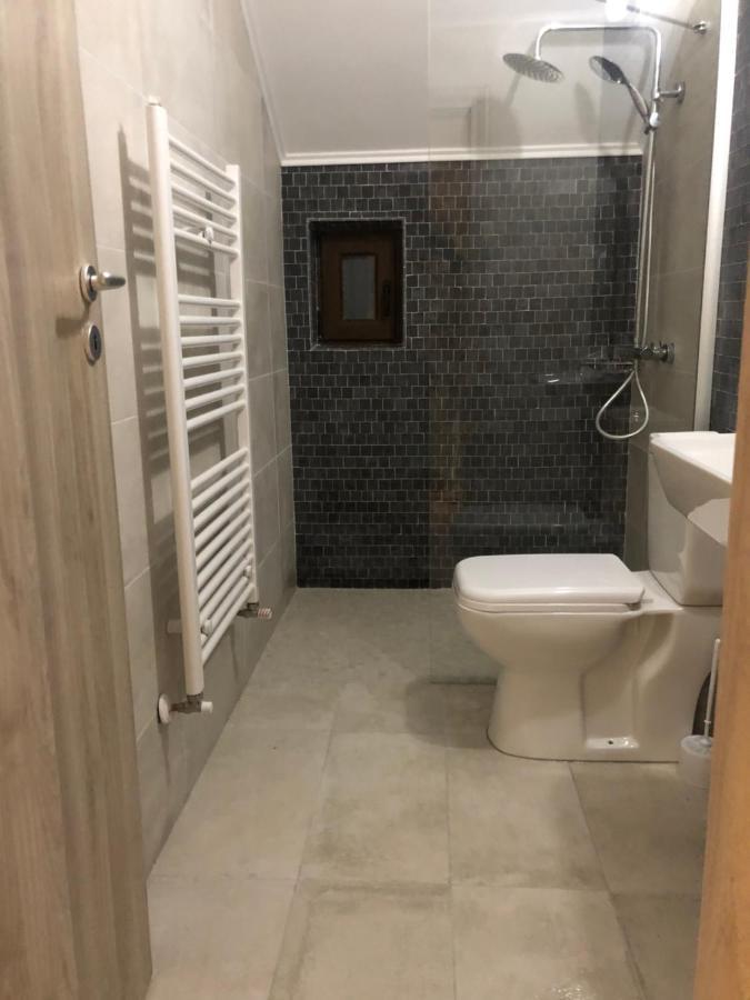 Hotel New House Curtea de Argeş Exterior foto
